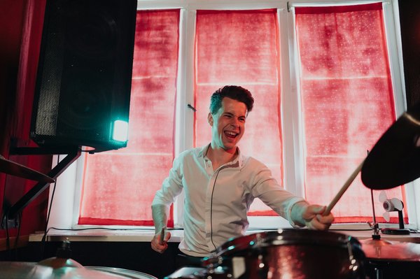 Quelles stratégies pour la gestion efficace des talents dans une entreprise de jeux vidéo en pleine croissance?